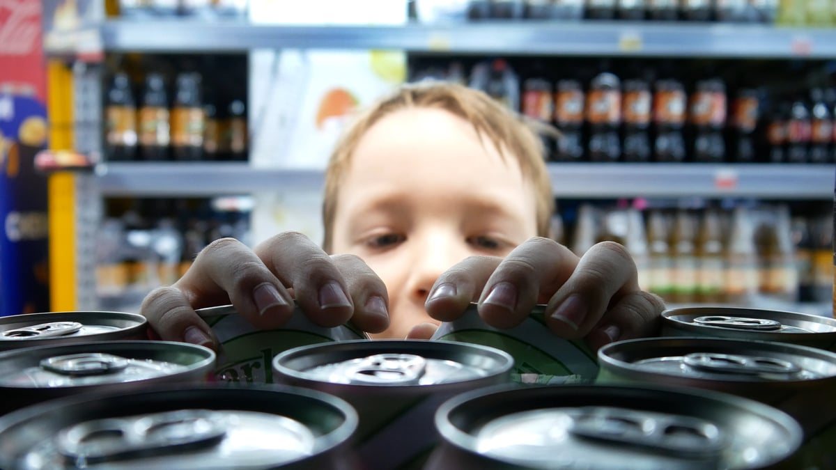 Coca-Cola's 64-Year Dividend Streak: What's Behind the 2.4% Yield