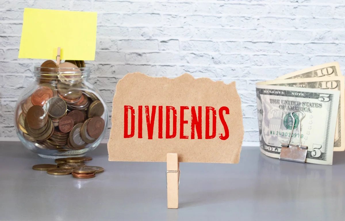 Schwab Dividend ETF SCHD Gains 26% in 2026, Outpacing S&P 500