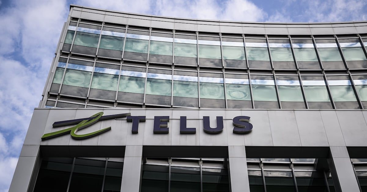 Telus Cuts Dividend 55%, Reports Q2 Loss Under New CEO