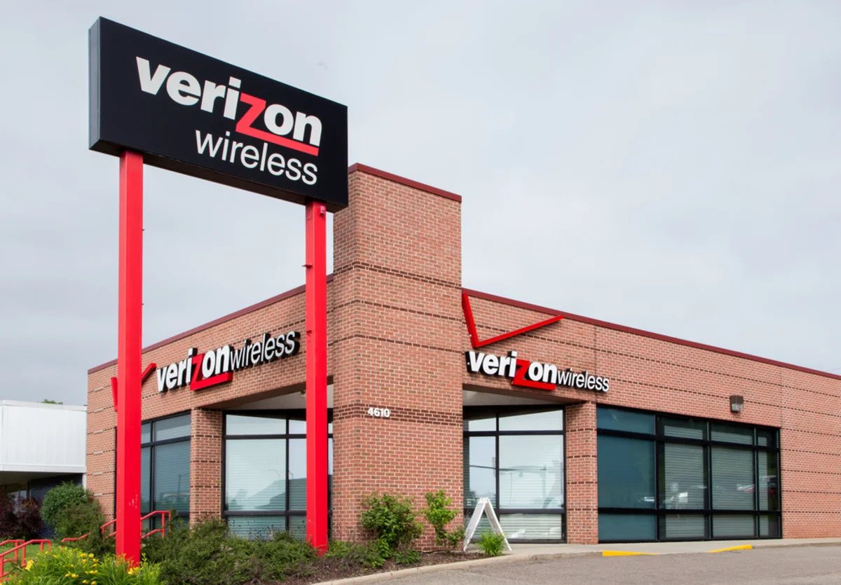 Verizon's 20-Year Dividend Streak: High Yield, Modest Growth